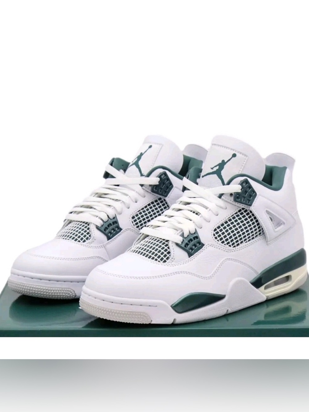 Jordan Kids White and Dark Green Retro Sneakers